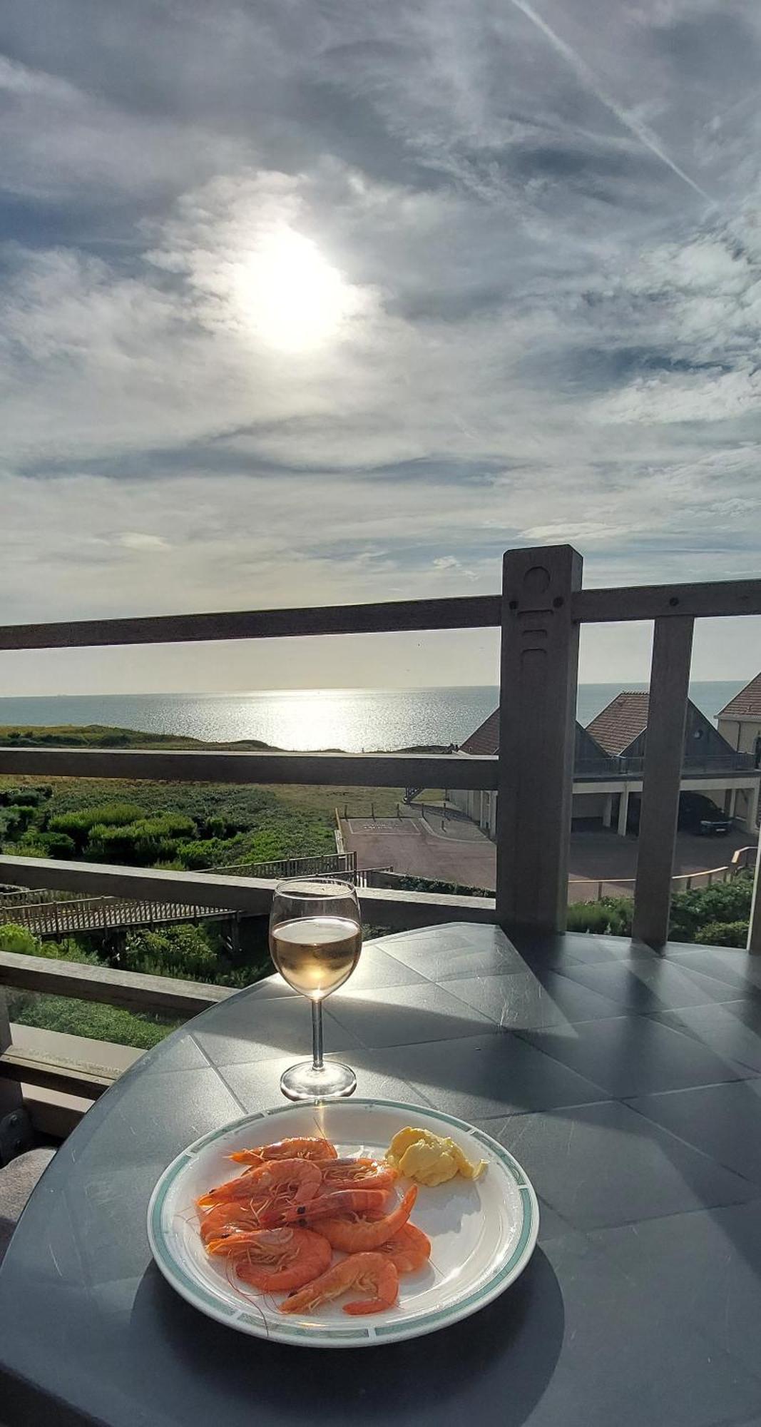 Le 246 - Duplex Face A La Mer Pour 4 Personnes, Wifi, Tv Full Sat, Parking Wimereux Exterior photo